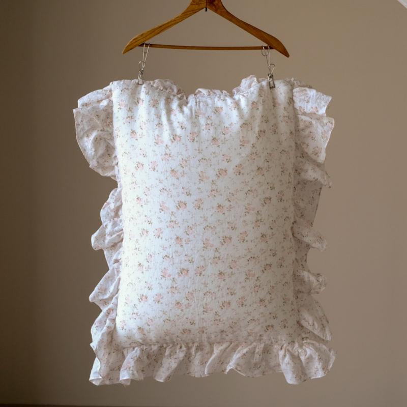 Frill Flower Linen Pillow Cover (Pink)